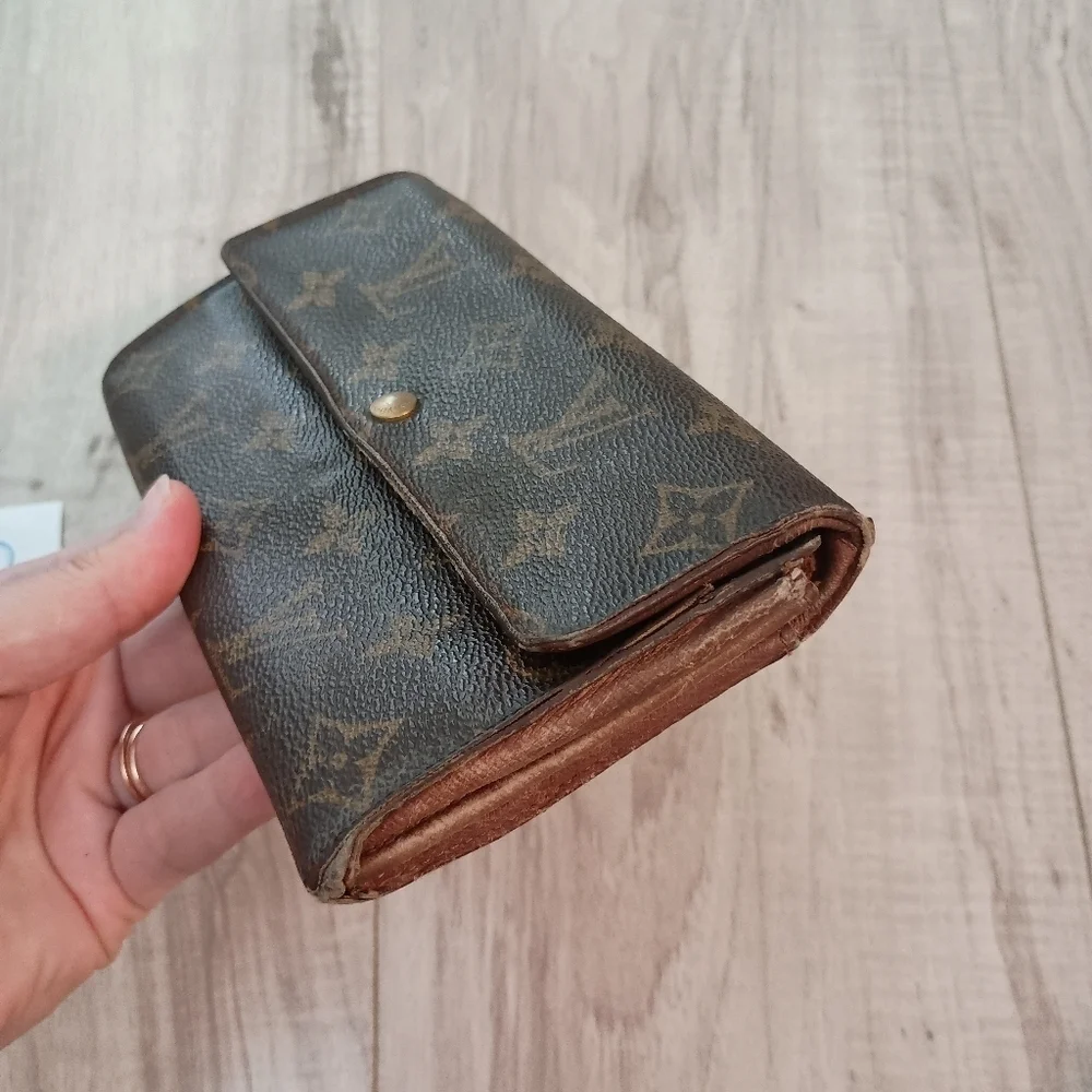 Louis Vuitton Monogram Sarah Long Wallet